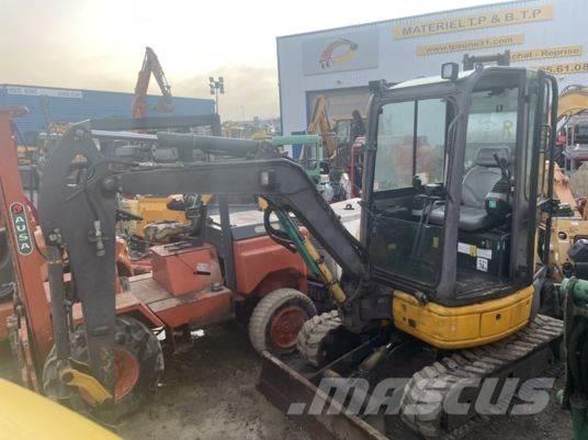 Komatsu PC26MR-3 Minikaivukoneet < 7t