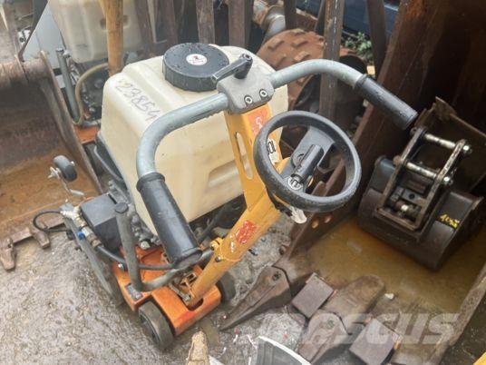  Scie à sol HUSQVARNA Muut koneet