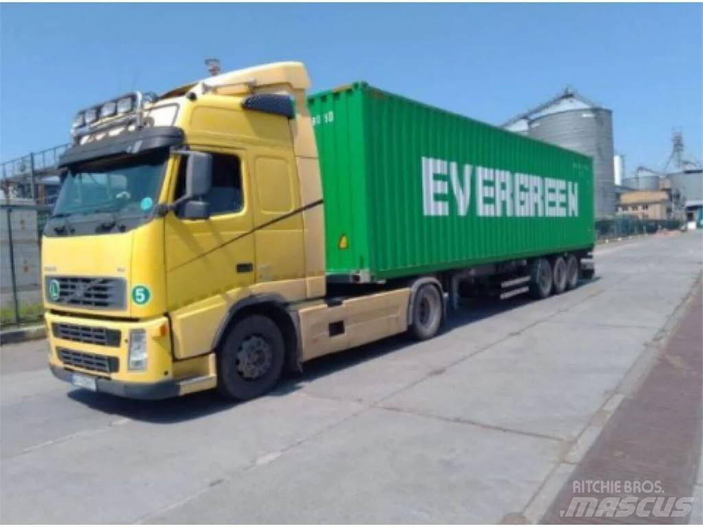 Volvo  Vetopöytäautot