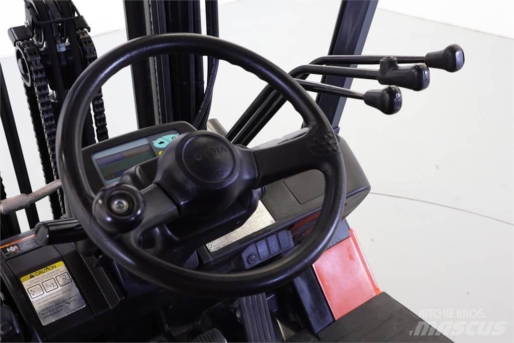 Toyota 7FB25 Sähkötrukit