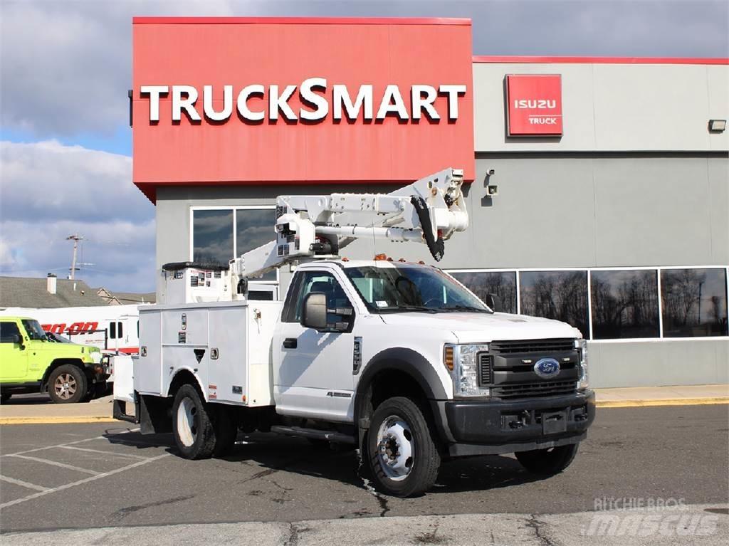 Ford F550 Nostolava-autot