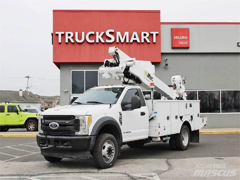 Ford F550 Nostolava-autot