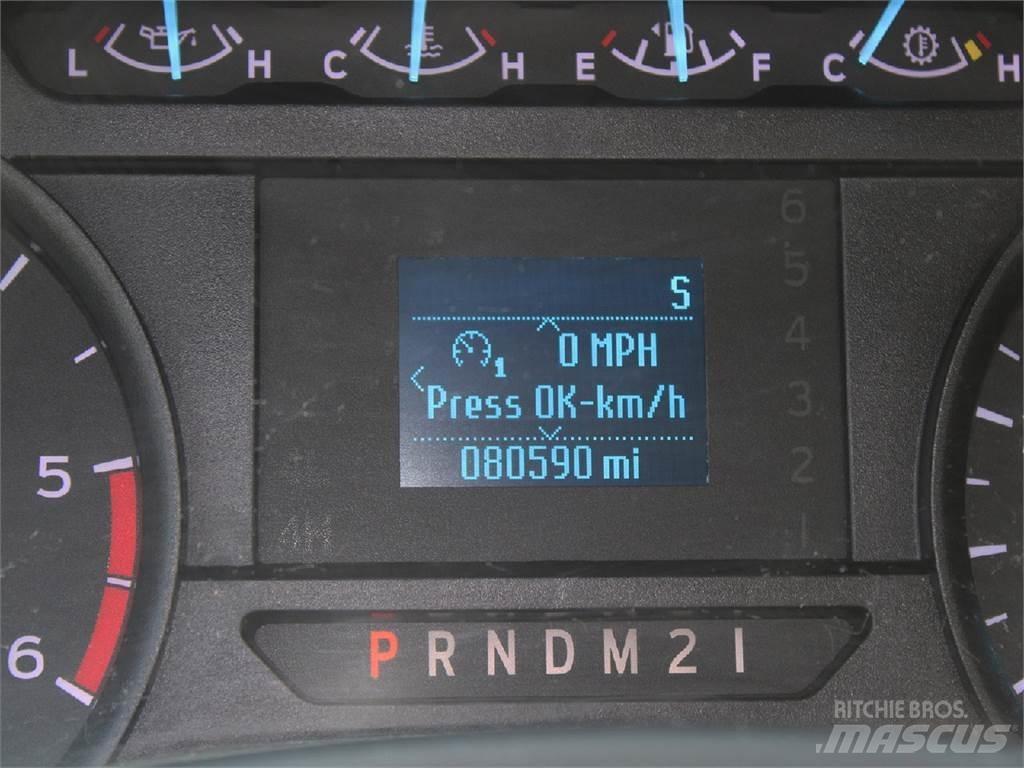 Ford F550 Nosturiautot