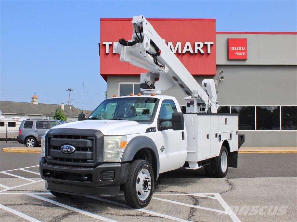 Ford F550 Nostolava-autot