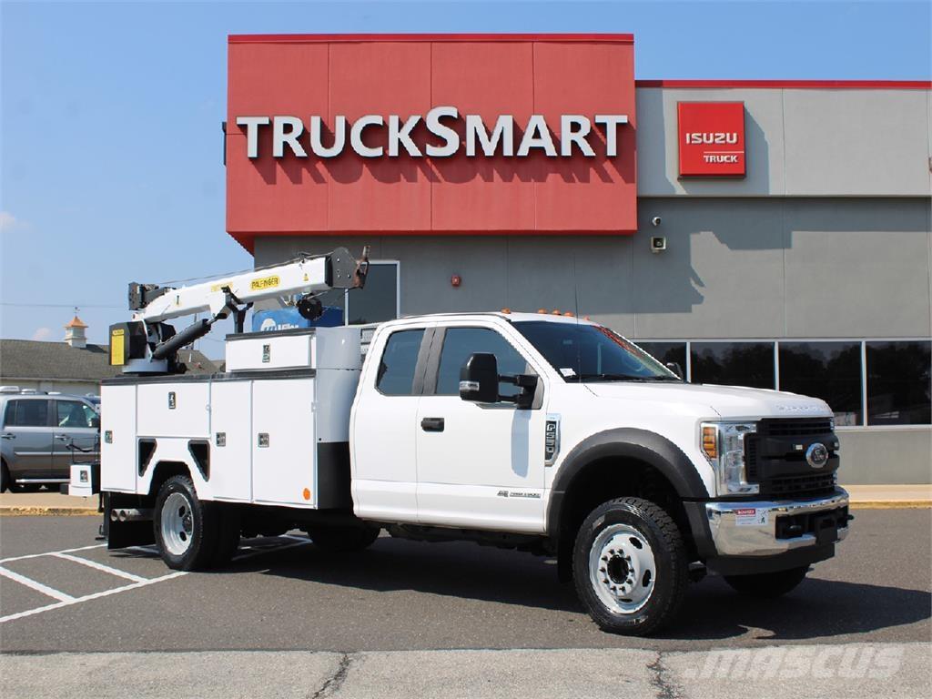 Ford F550 Nosturiautot