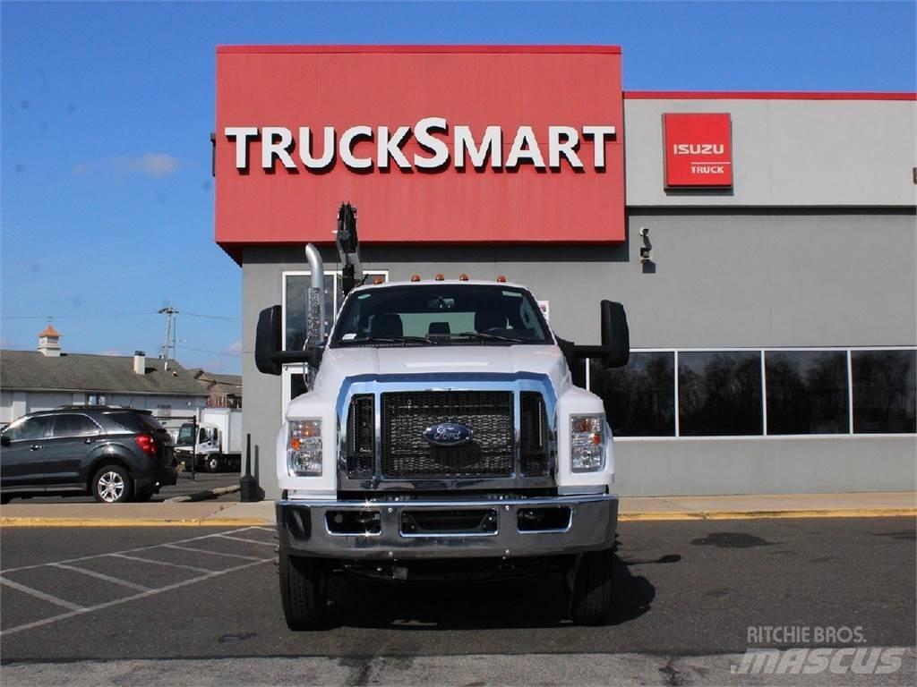 Ford F750 Nosturiautot