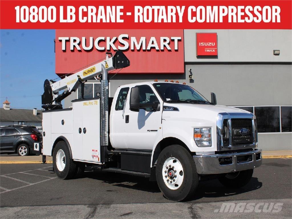 Ford F750 Nosturiautot