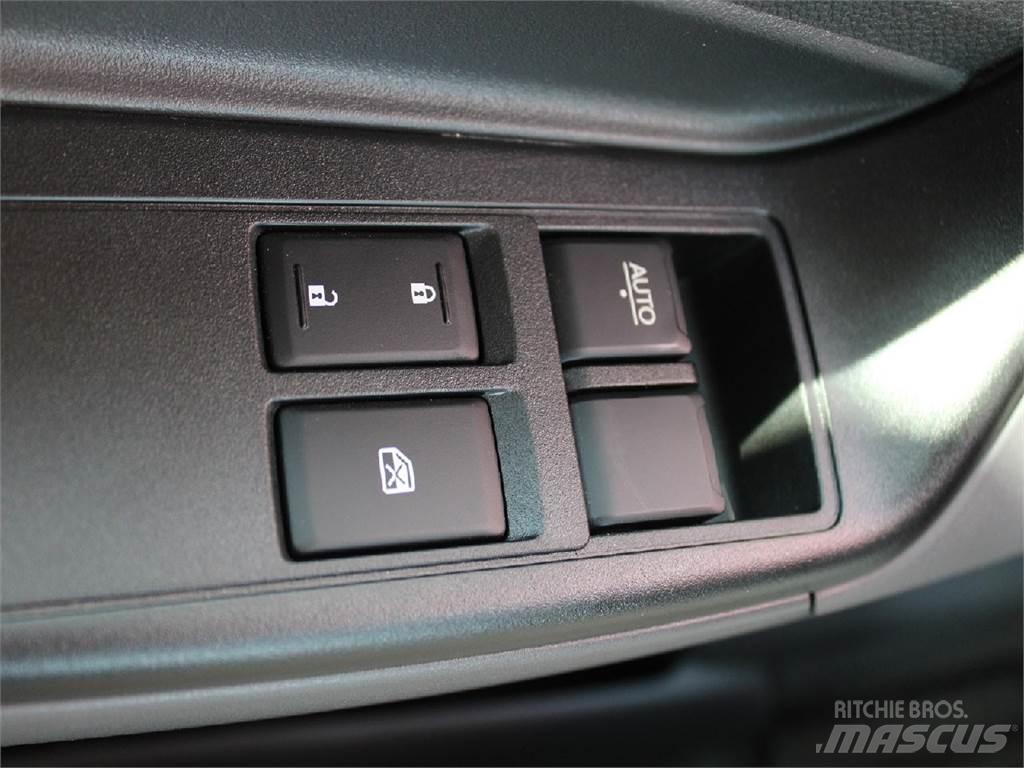 Isuzu NRR Umpikorikuorma-autot