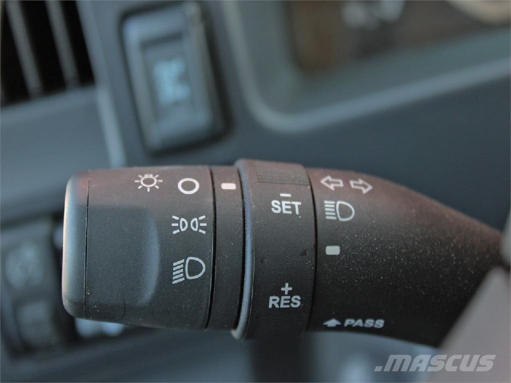 Isuzu NRR Tienhoitoautot