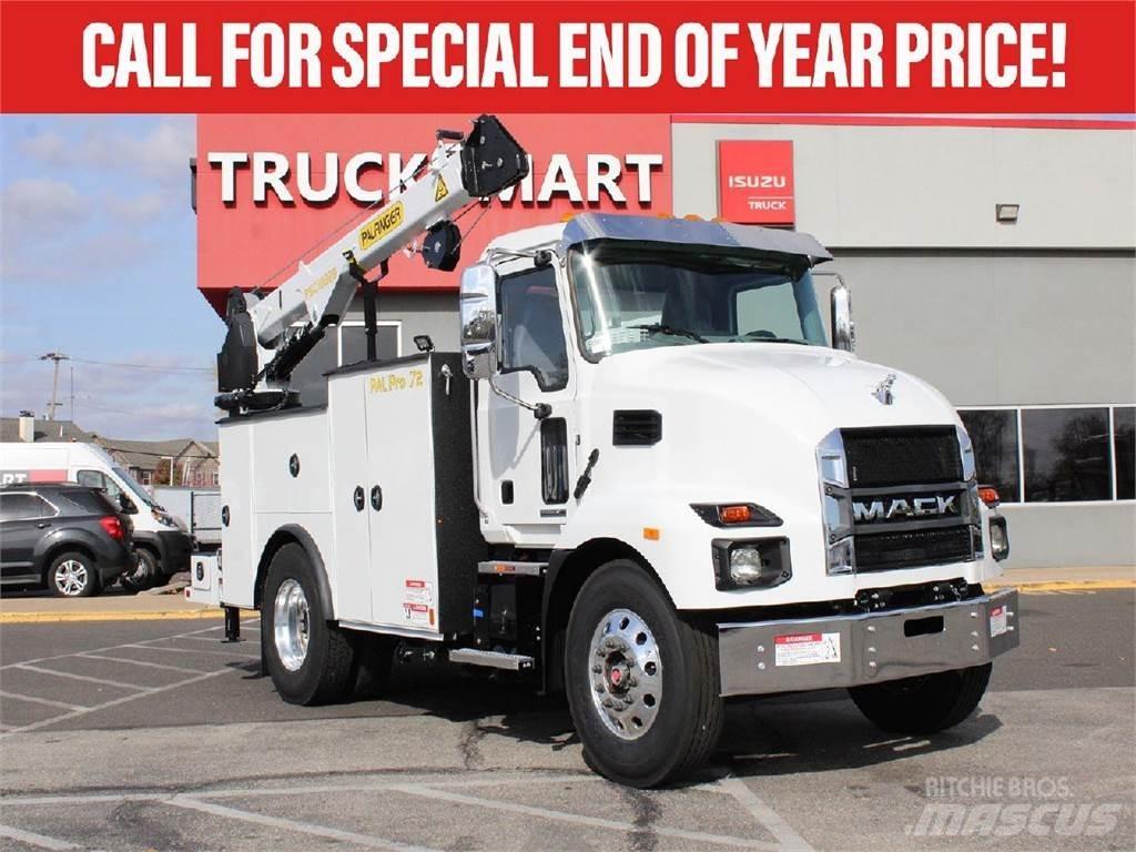 Mack MD6 Nosturiautot