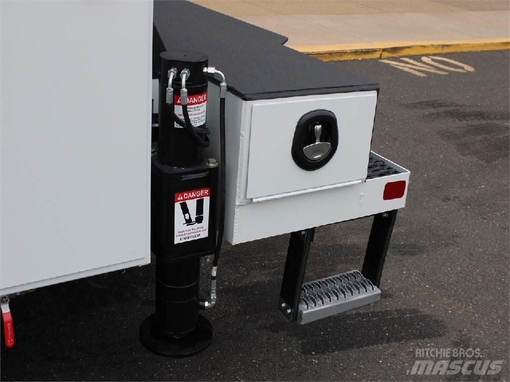 Mack MD6 Nosturiautot