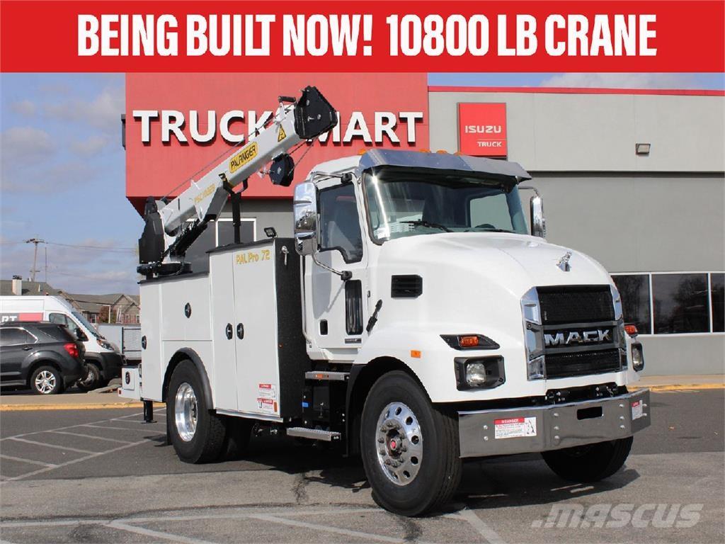 Mack MD6 Nosturiautot