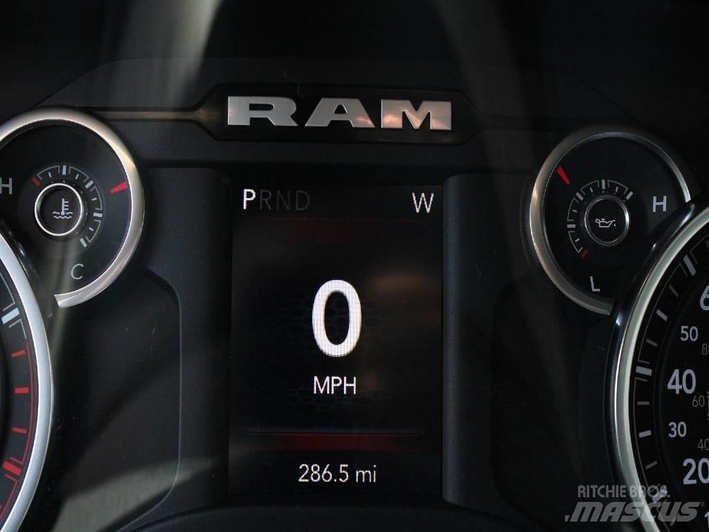 RAM 3500 Sora- ja kippiautot