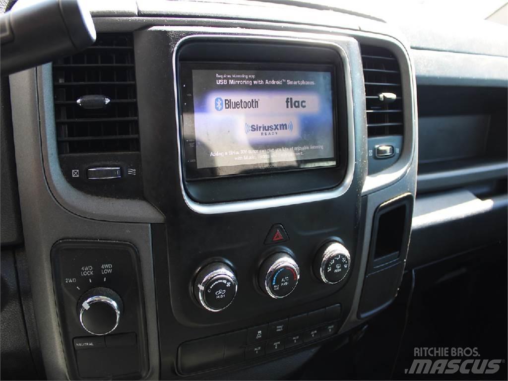 RAM 3500 Tienhoitoautot