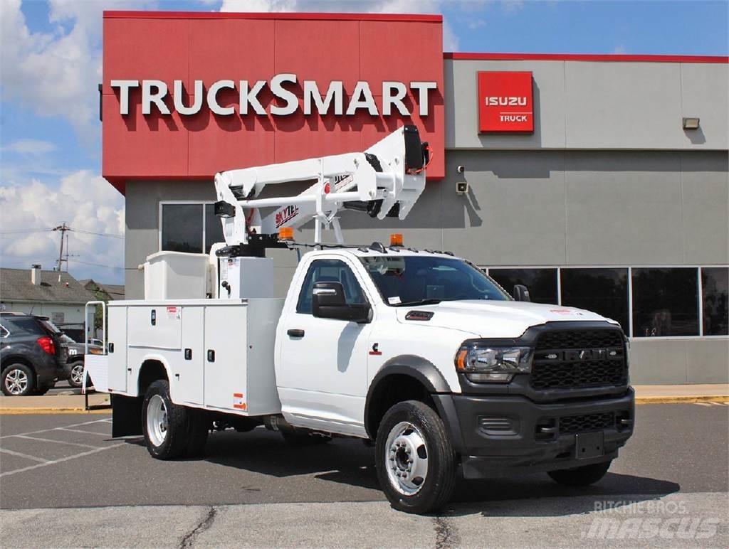 RAM 5500 Nostolava-autot