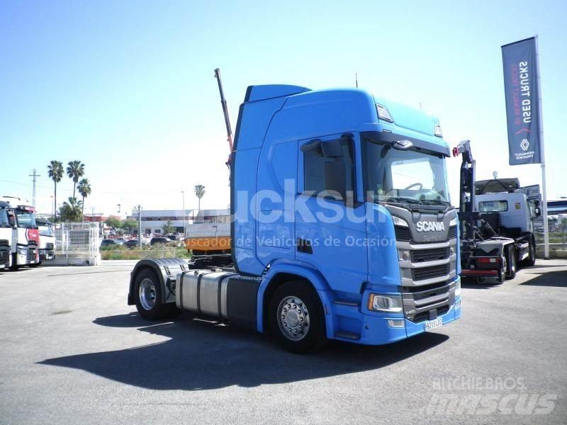 Scania R450 Vetopöytäautot