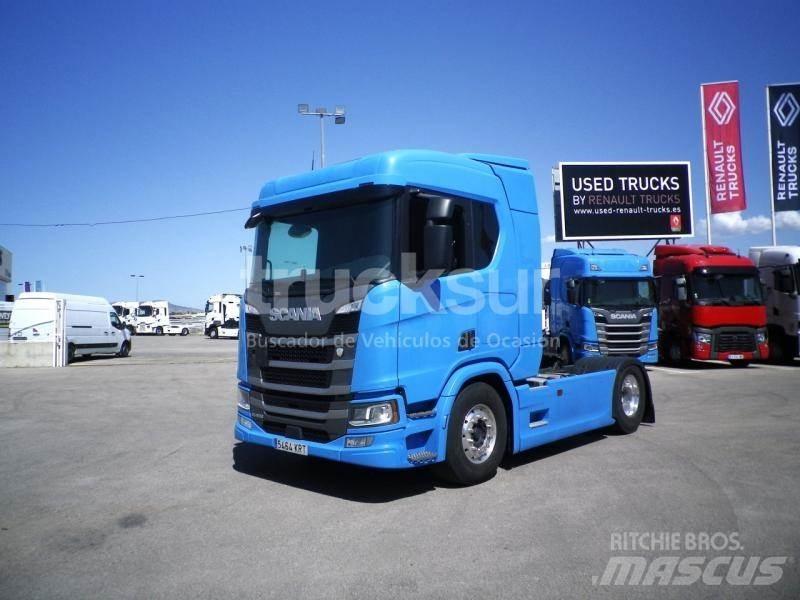 Scania R450 Vetopöytäautot