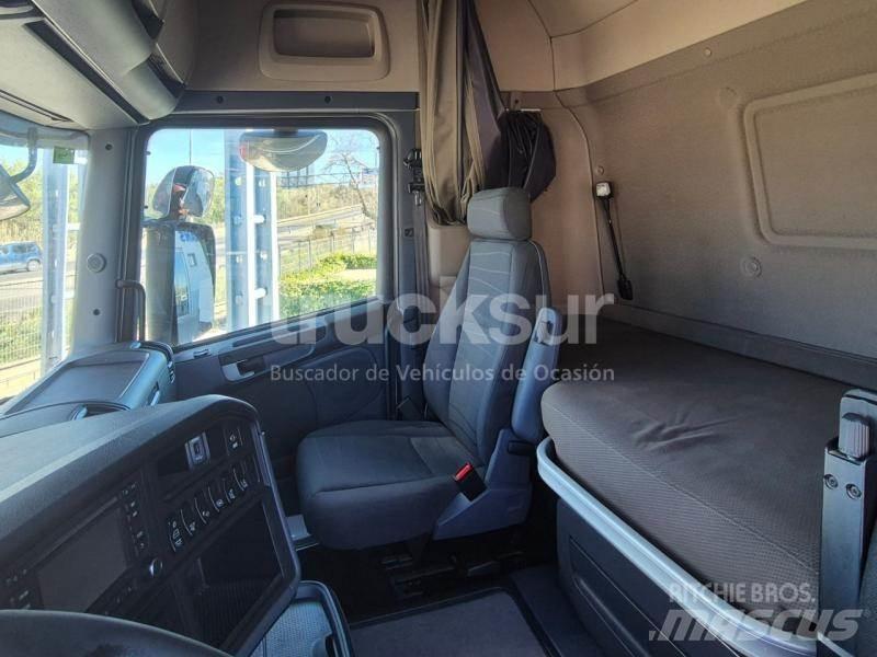 Scania R450 Vetopöytäautot