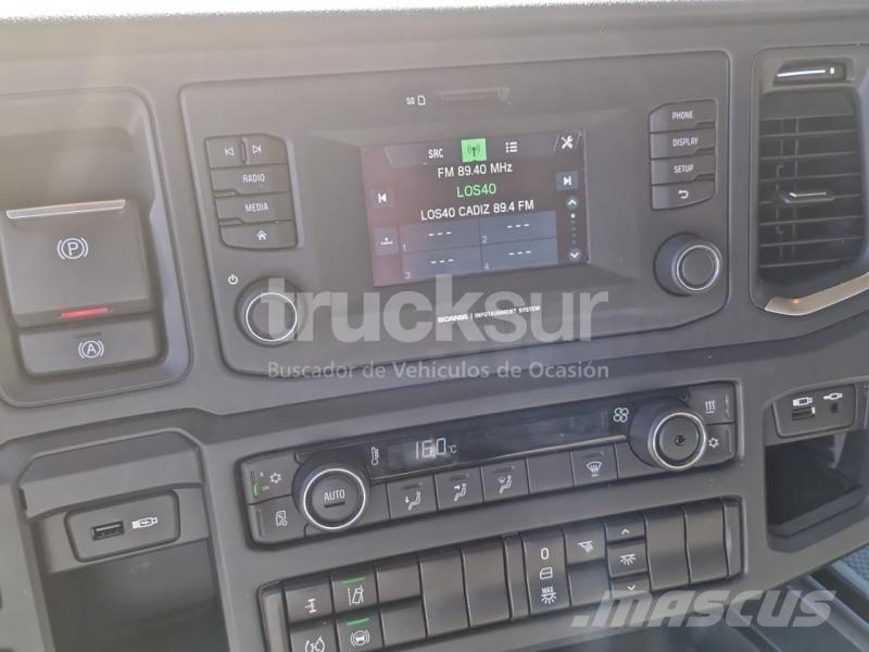 Scania R450 Vetopöytäautot