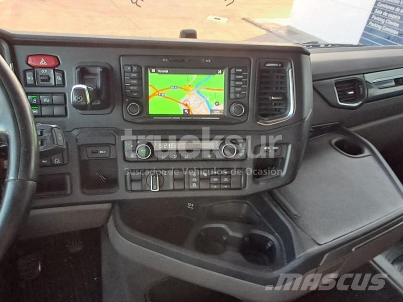 Scania R450 Vetopöytäautot