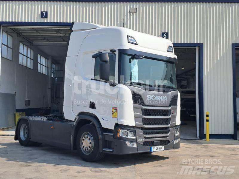 Scania R460 Vetopöytäautot