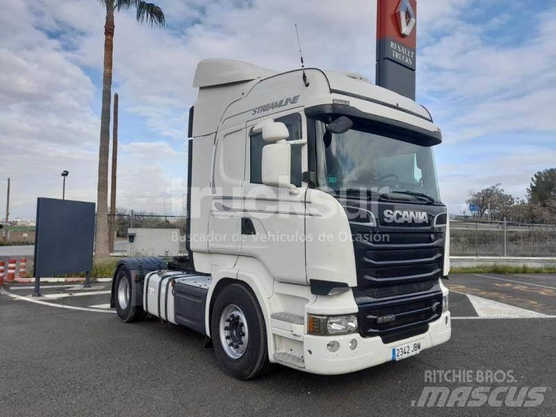 Scania R520 Vetopöytäautot