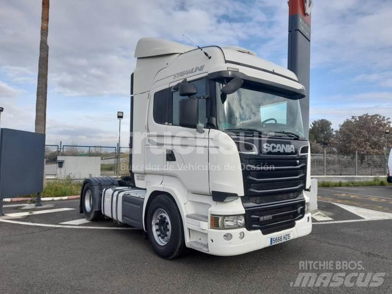 Scania R520 Vetopöytäautot