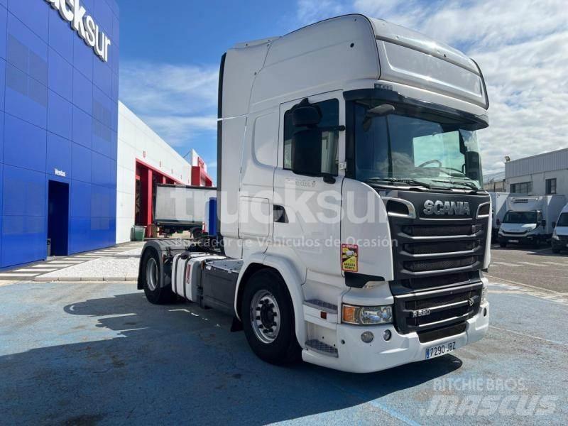 Scania R520 Vetopöytäautot