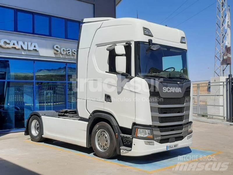 Scania S450 Vetopöytäautot