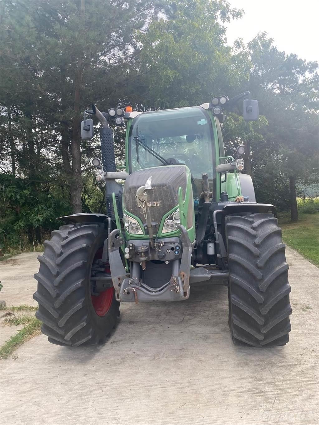 Fendt 516 Traktorit