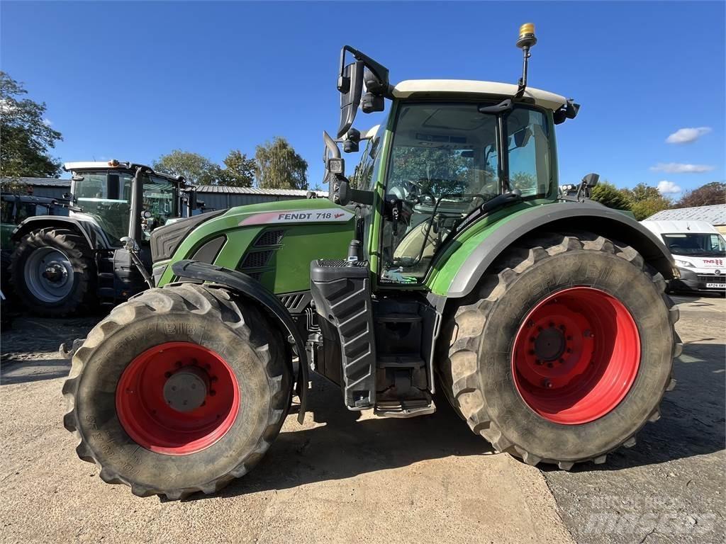 Fendt 718 Traktorit