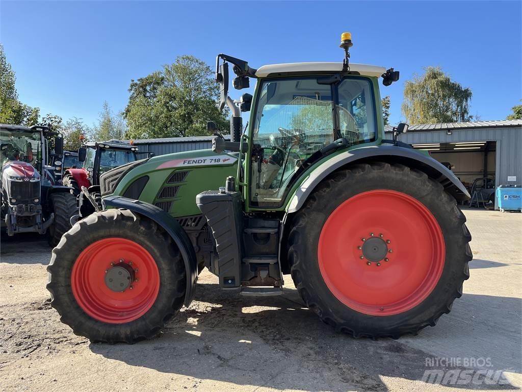 Fendt 718 Traktorit