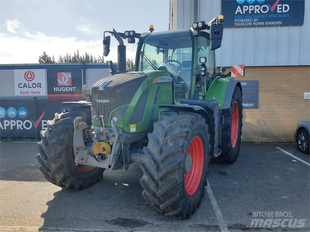 Fendt 718 VARIO S4 Traktorit