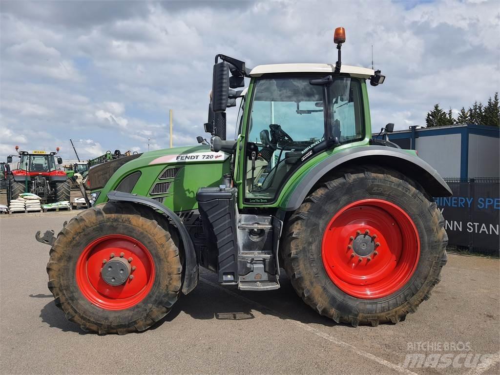 Fendt 720 VARIO S4 Traktorit