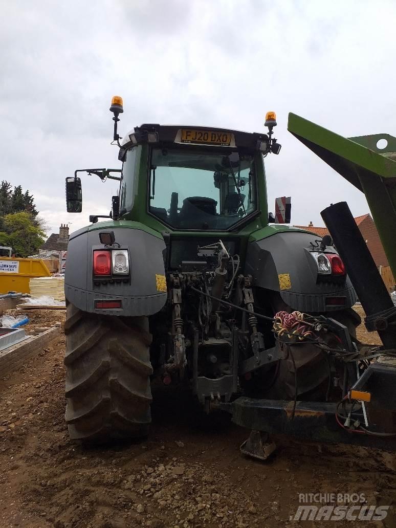 Fendt 828 VARIO Traktorit