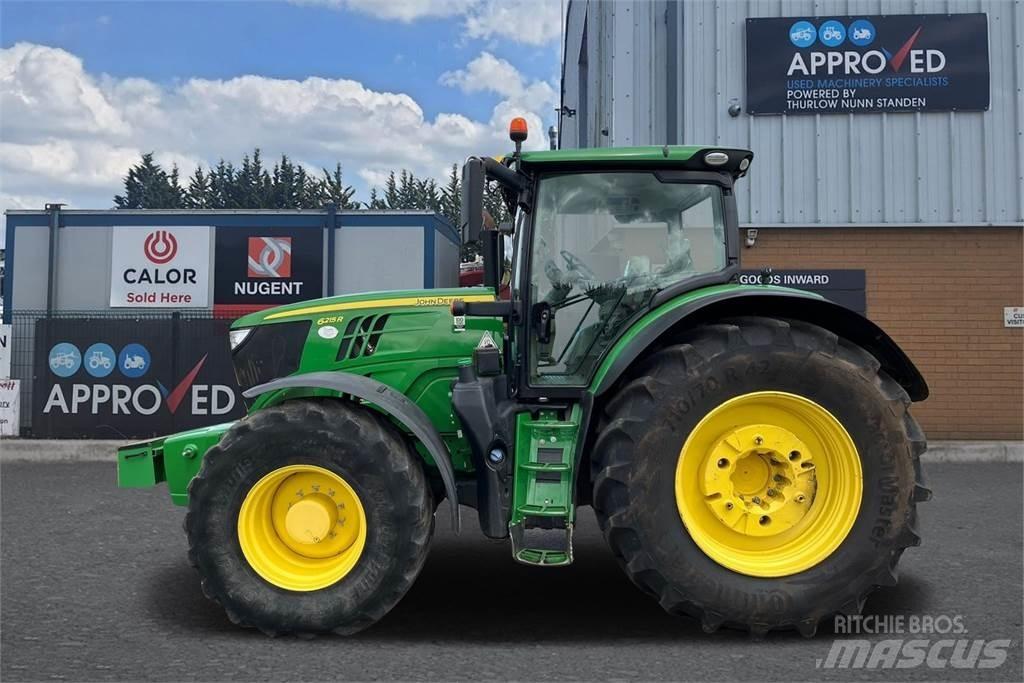 John Deere 6215R Traktorit