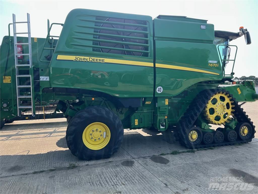 John Deere T670I Leikkuupuimurit