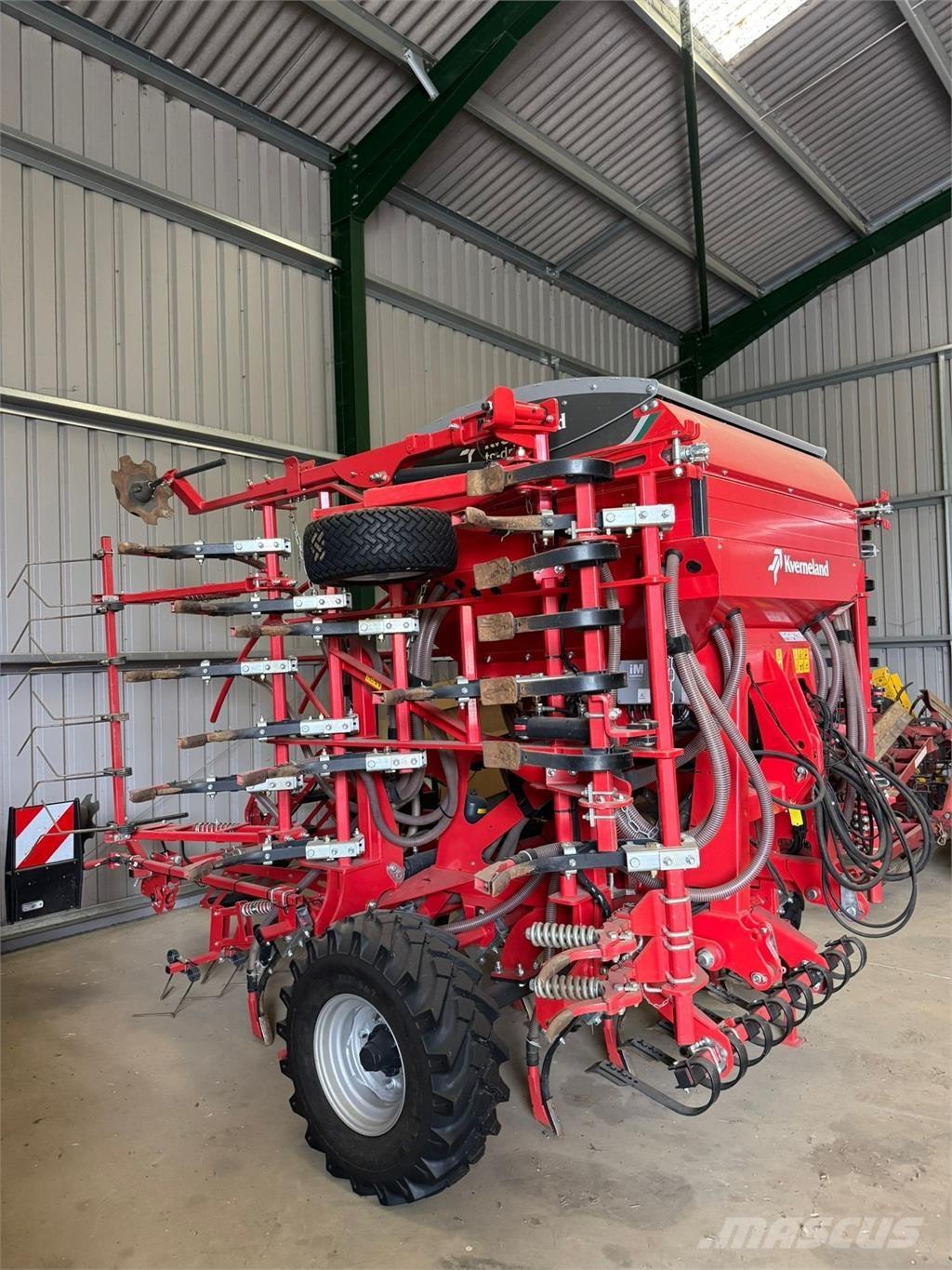 Kverneland 4.8M Muut maatalouskoneet