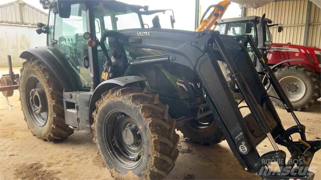Valtra G135A Traktorit