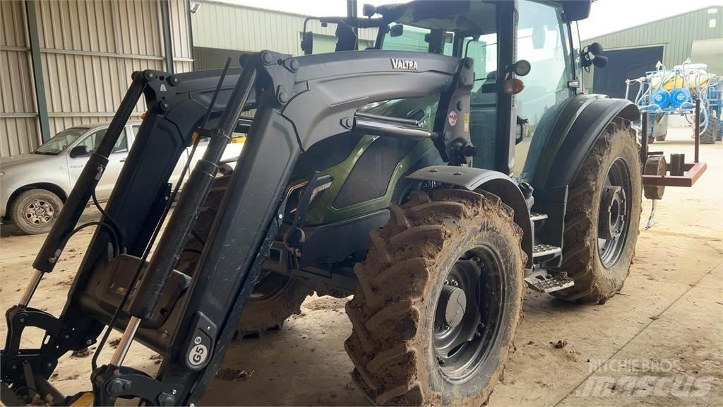 Valtra G135A Traktorit