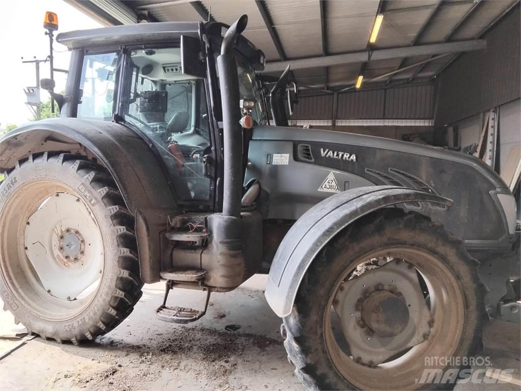 Valtra T183V Traktorit