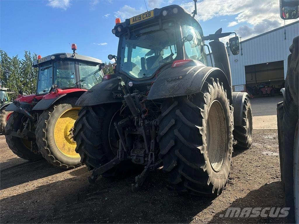 Valtra T234D Traktorit