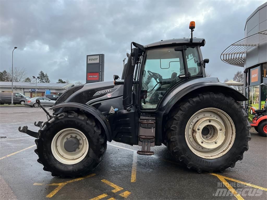 Valtra T254V Traktorit