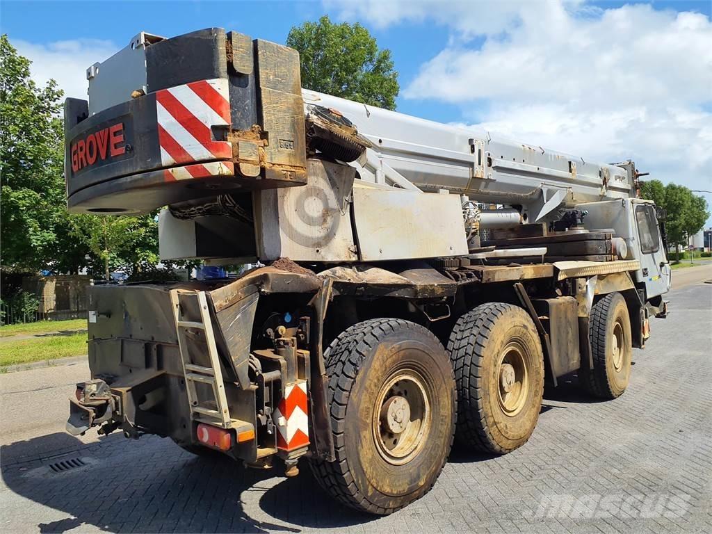 Grove GMK 3055 Mobiilinosturit