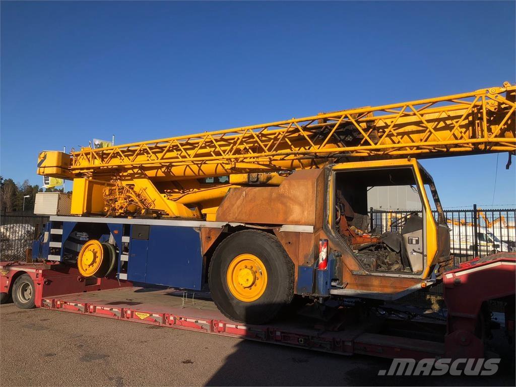 Liebherr LTM 1030-2 Mobiilinosturit