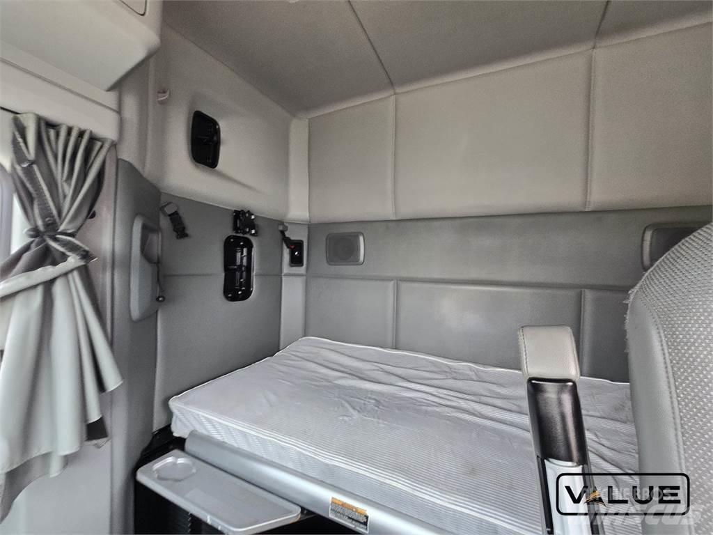 Kenworth T680 Vetopöytäautot