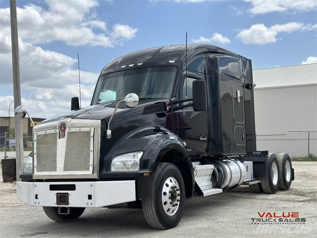 Kenworth T880 Vetopöytäautot