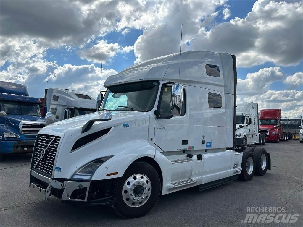 Volvo VNL Vetopöytäautot