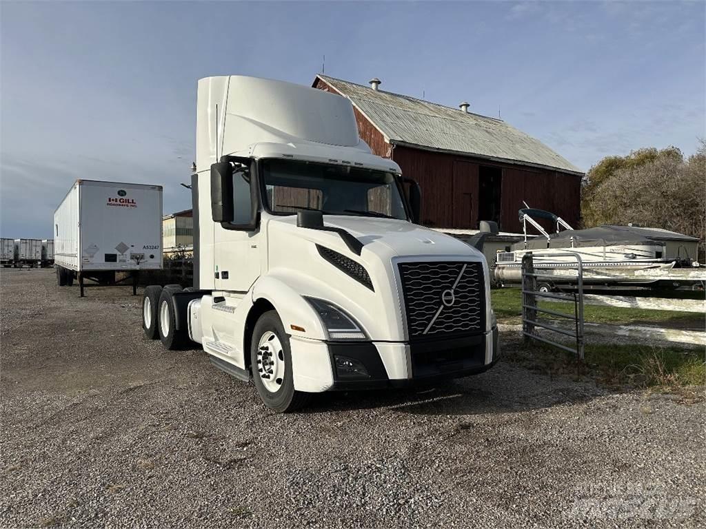 Volvo VNL300 Vetopöytäautot