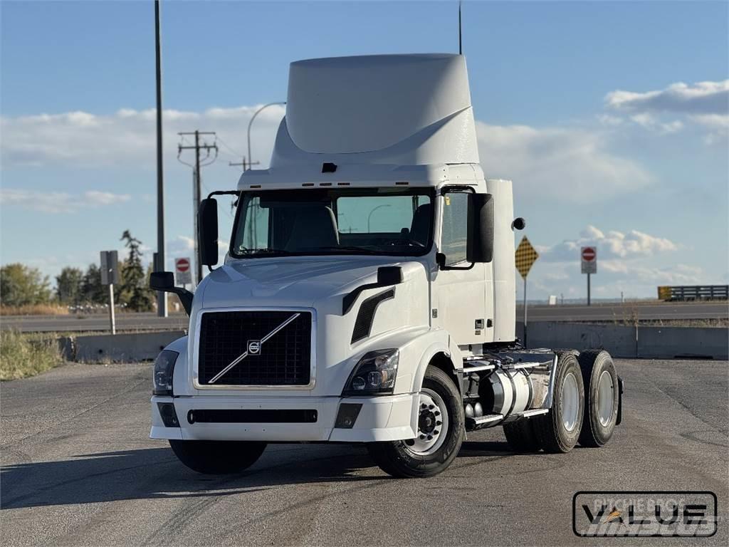 Volvo VNL300 Vetopöytäautot